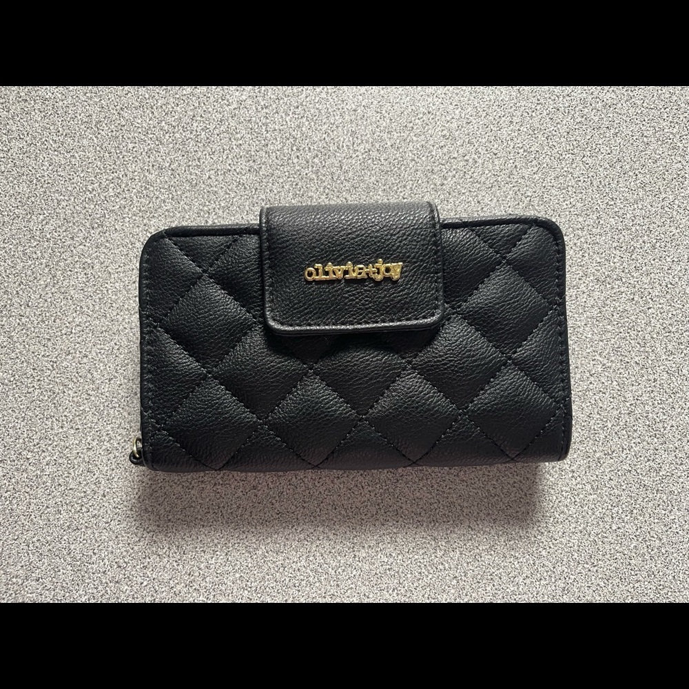 Olivia + Joy Black Quilted Wallet Cell Phone Holder